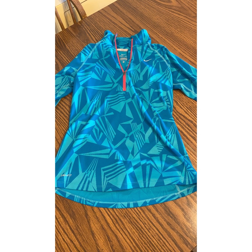 Nike 1/4 zip - like new